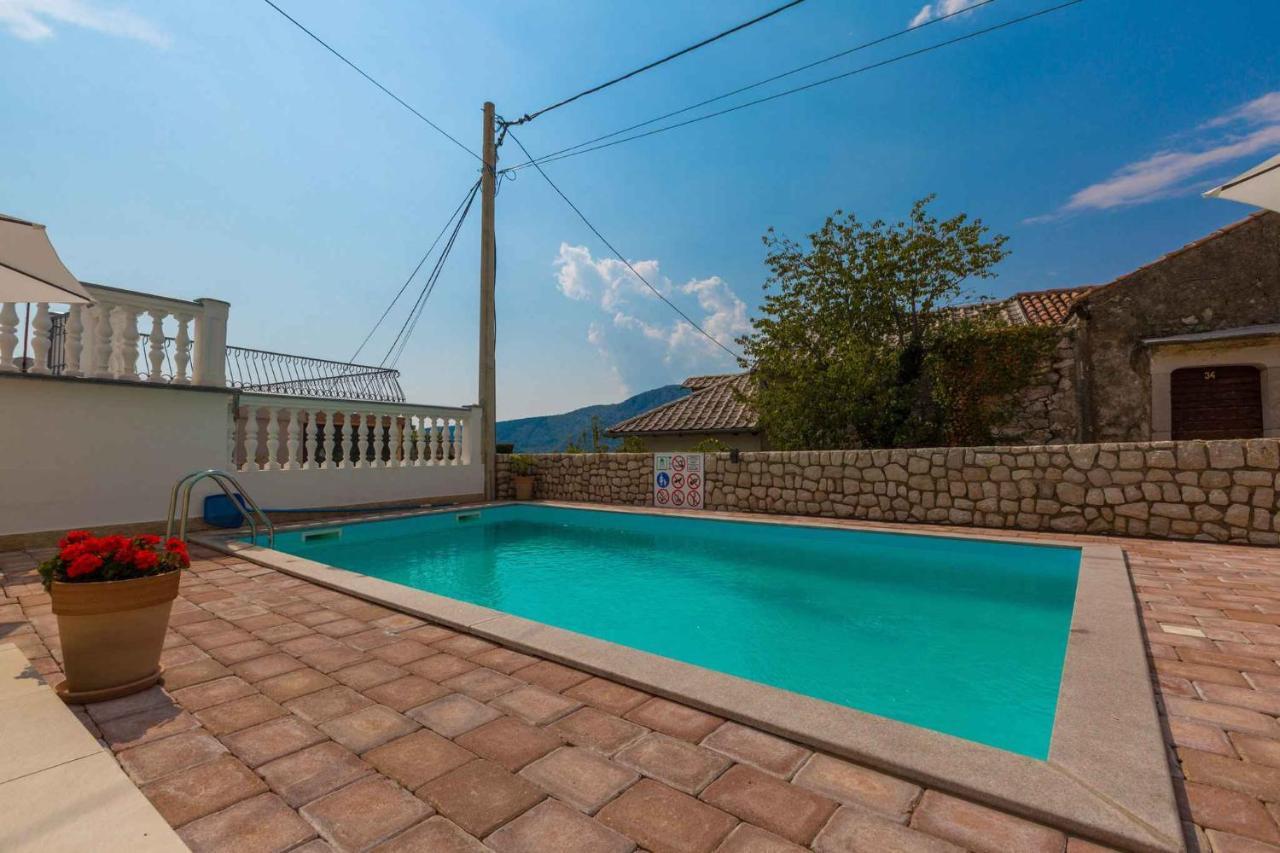 Holiday Home In Grizane 39285 Экстерьер фото