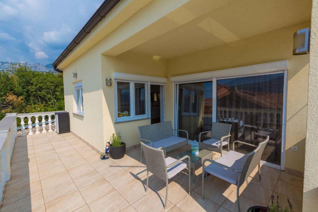 Holiday Home In Grizane 39285 Экстерьер фото