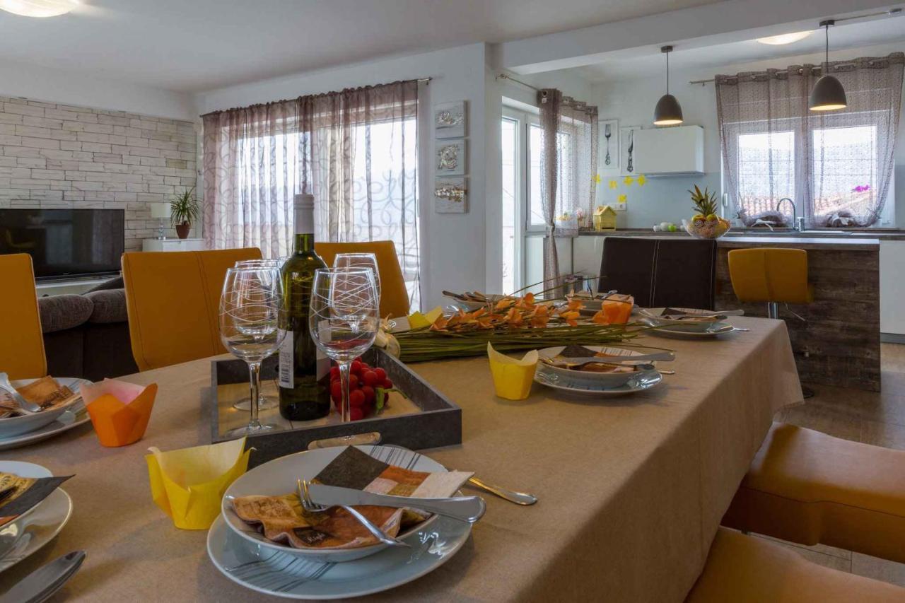 Holiday Home In Grizane 39285 Экстерьер фото