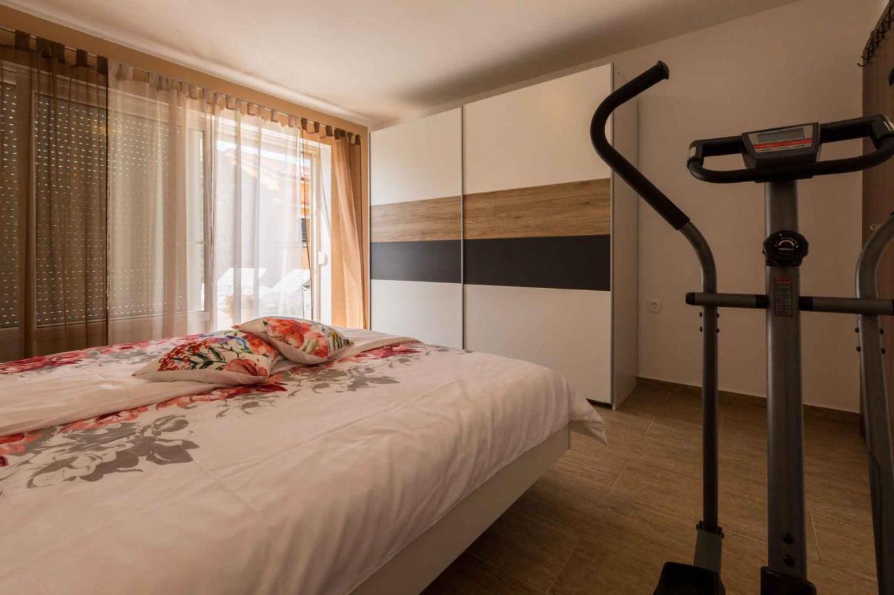 Holiday Home In Grizane 39285 Экстерьер фото