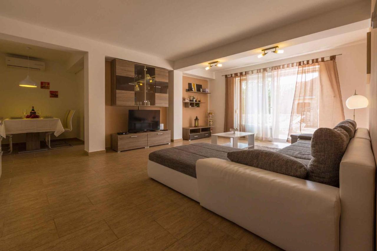 Holiday Home In Grizane 39285 Экстерьер фото