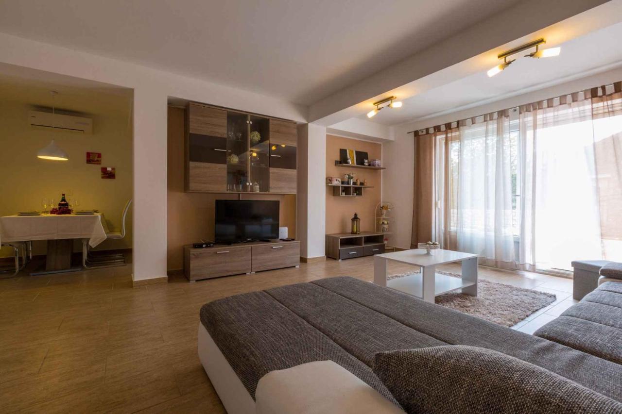 Holiday Home In Grizane 39285 Экстерьер фото
