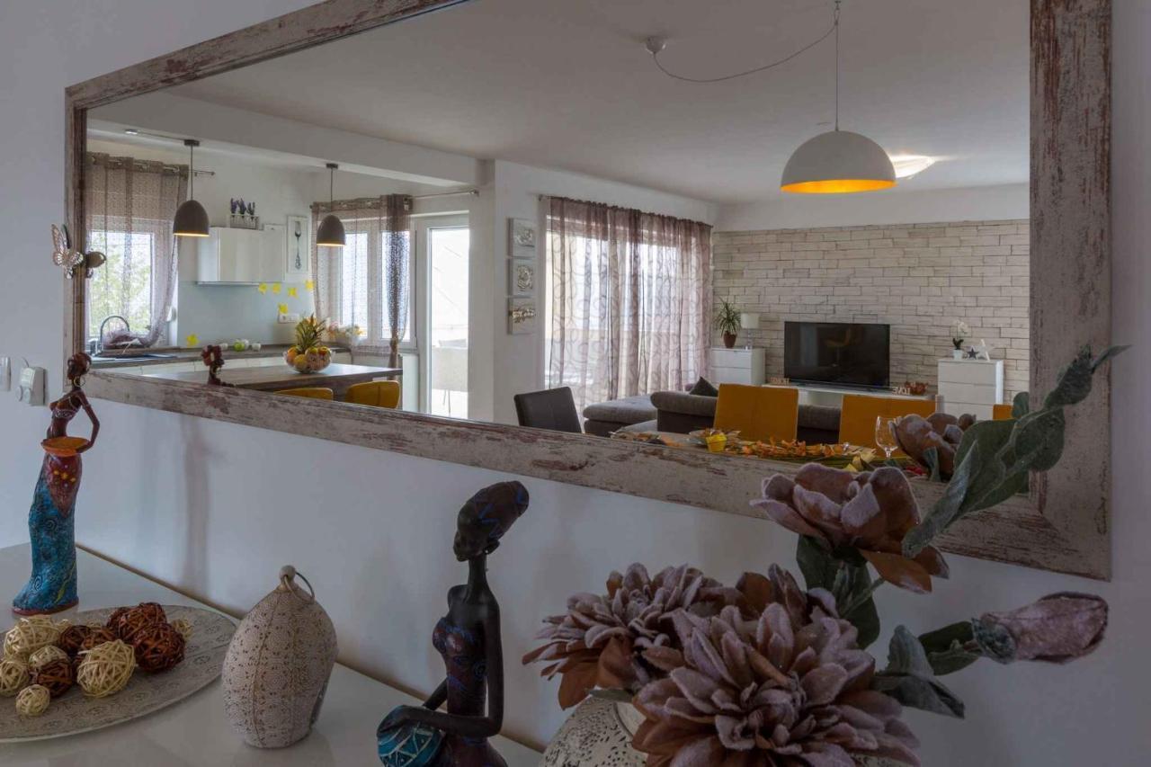 Holiday Home In Grizane 39285 Экстерьер фото