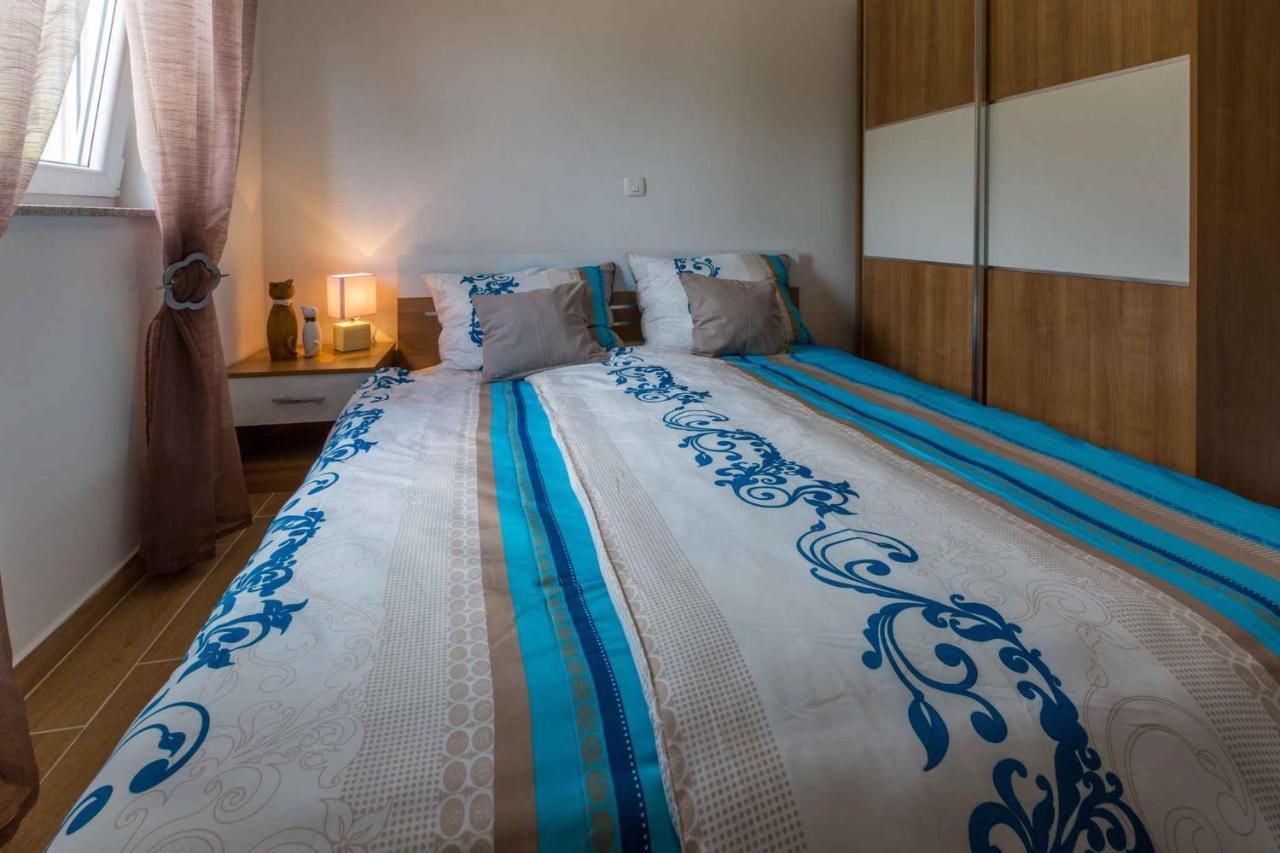 Holiday Home In Grizane 39285 Экстерьер фото